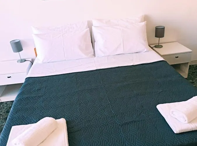 Гостьовий будинок Cavour 133 3*